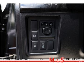 Toyota Land Cruiser - 7