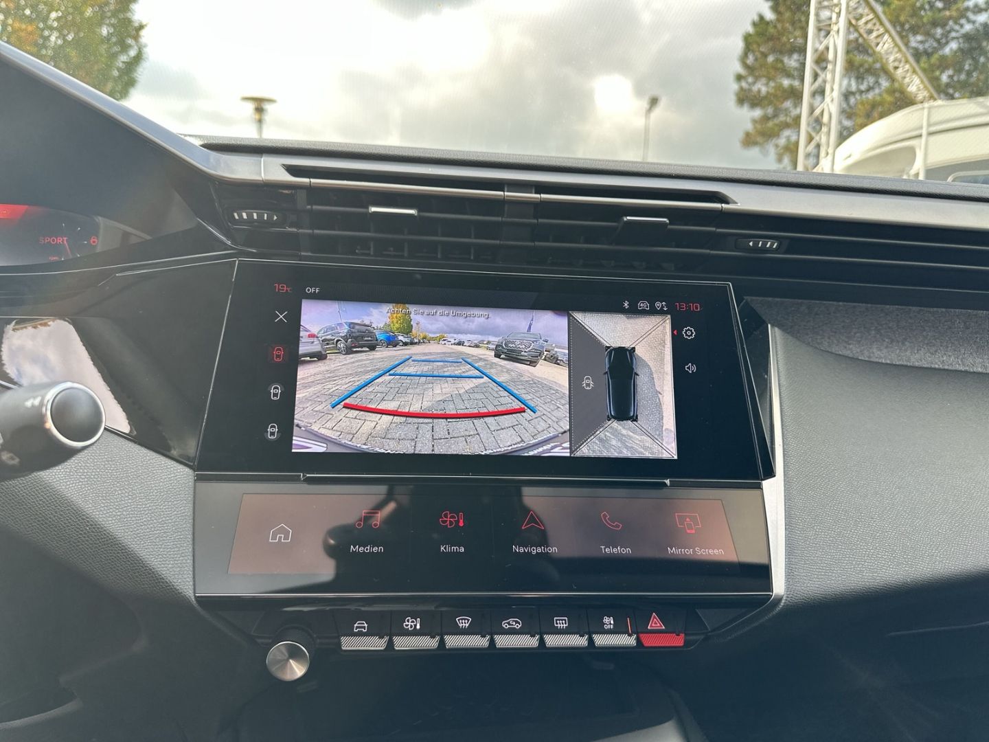 Fahrzeugabbildung Peugeot 308 Allure Blue HDi 130 EAT8 Navi 360 Kamera ACC