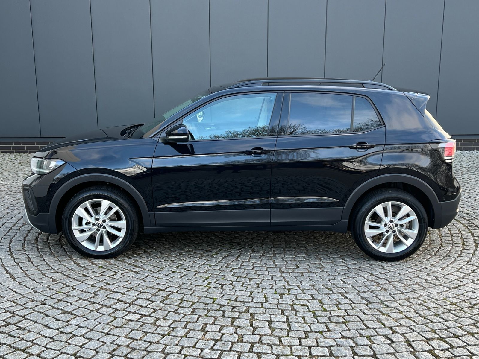 Fahrzeugabbildung Volkswagen T-Cross Life 1.0 TSI DSG *LED, ACC, Klima, Ready