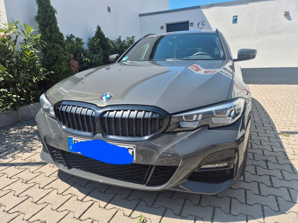 BMW 330