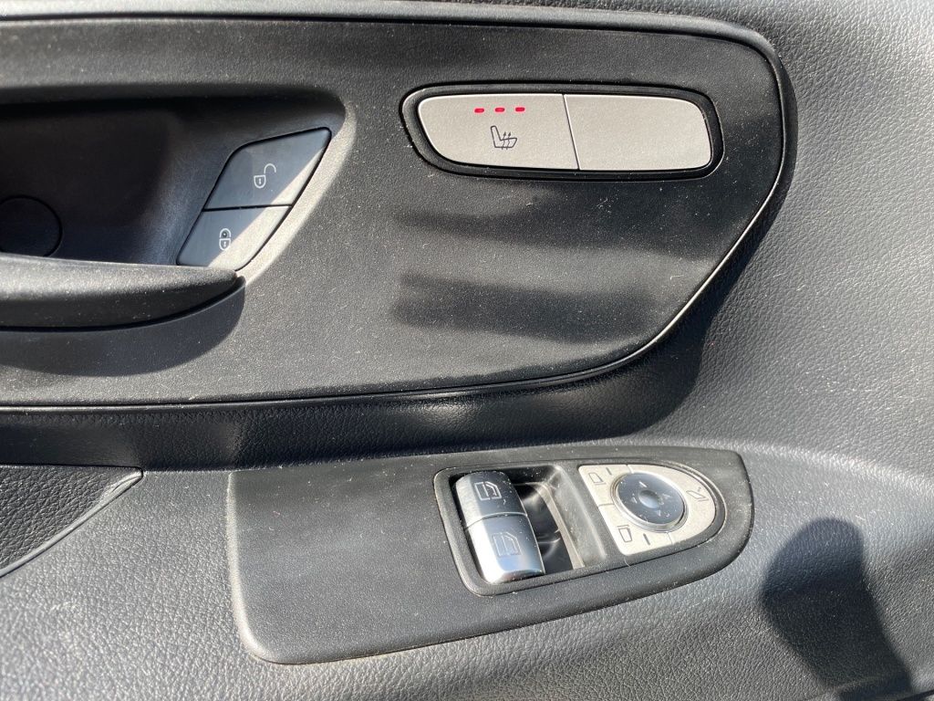 Fahrzeugabbildung Mercedes-Benz Vito 114 CDI KA/L STHZ, AHK, RFK, Regal, SHZ