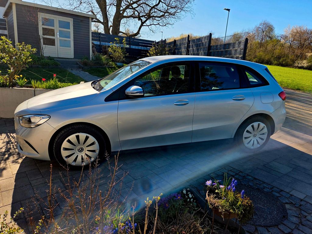 Image of Mercedes-Benz B 250