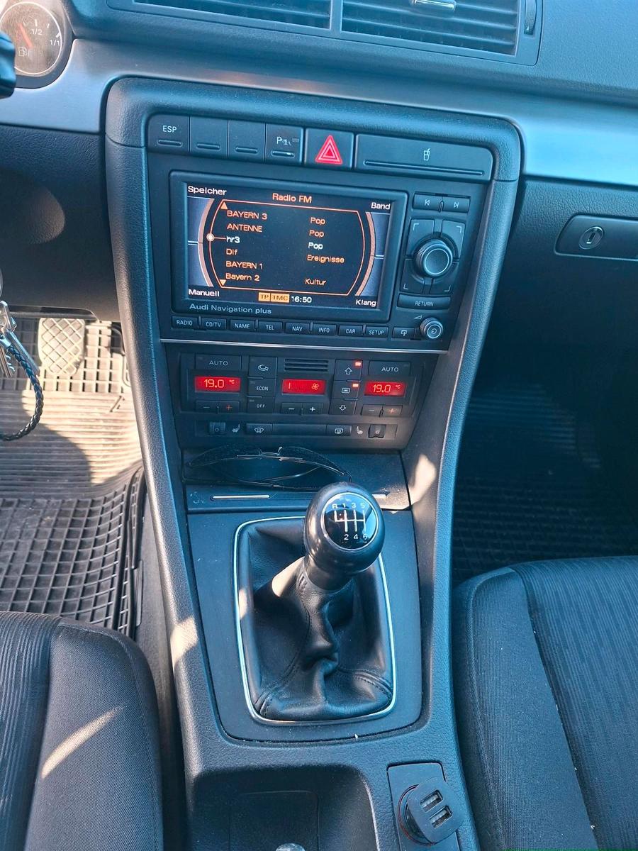 Audi A4 2006 — photo 7