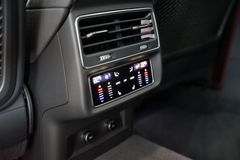 AUDI RSQ8 | HuD | Keramik | Pano | 305 km/h | 23" AUDI RSQ8 | HuD | Keramik | Pano | 305 km/h | 23"