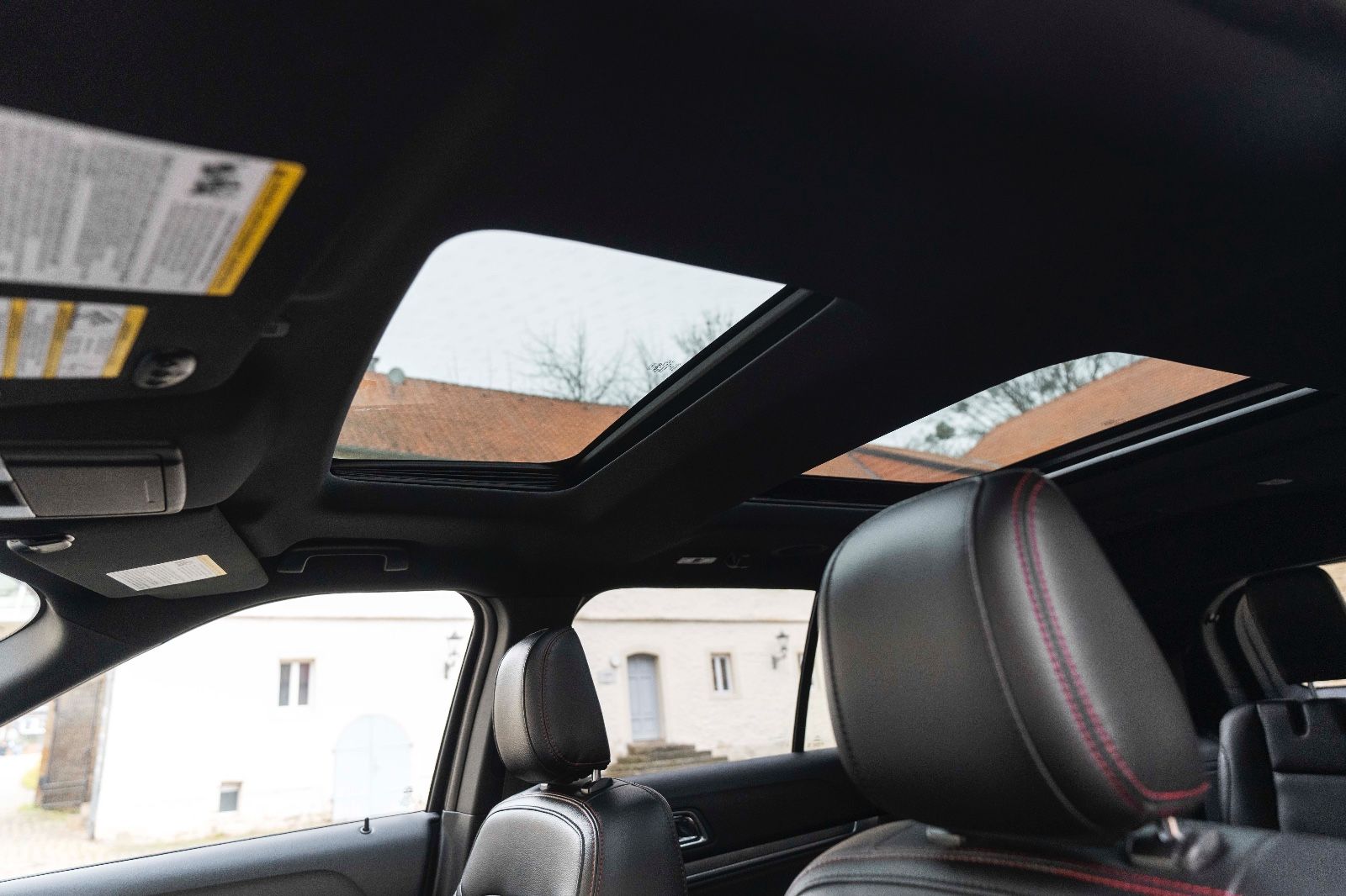 Fahrzeugabbildung Ford Explorer 3,5l 4x4 Sport KAM 6SITZER M+S ACC AHK