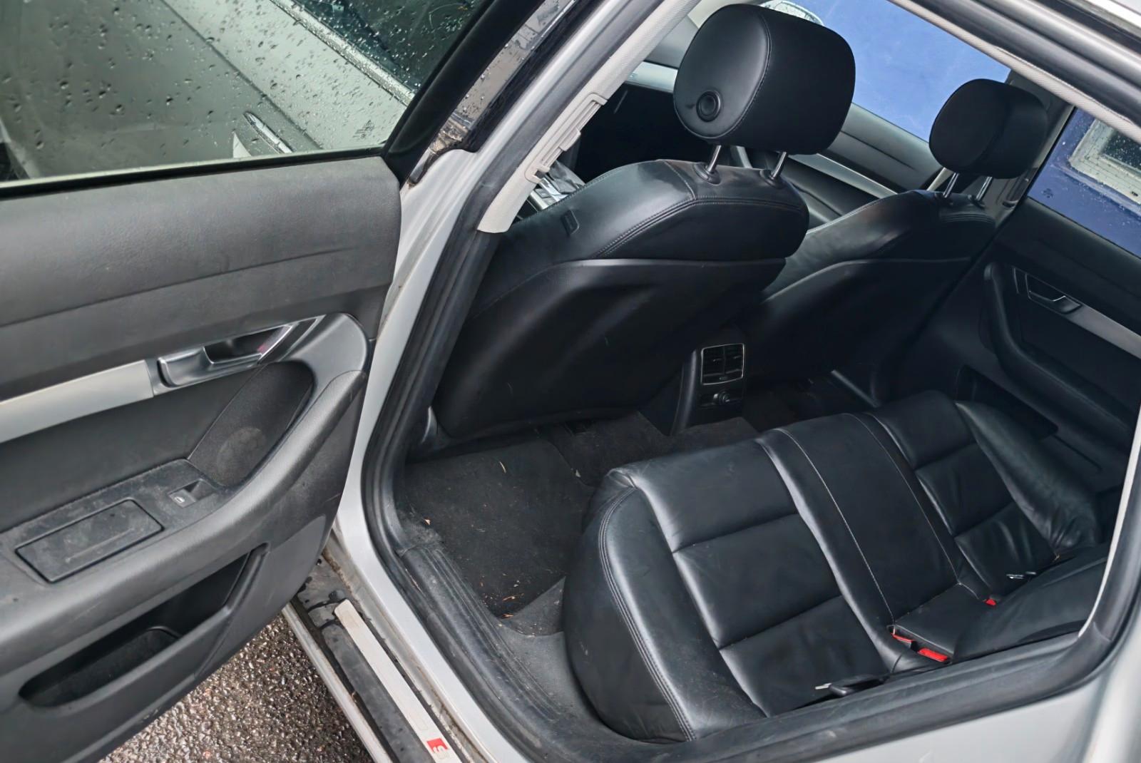 Audi Quattro 2008 — interior