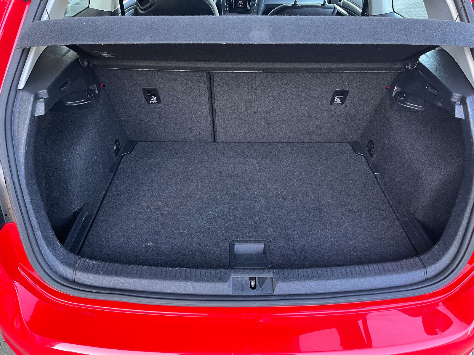 Fahrzeugabbildung Volkswagen Golf VII Lim. Trendline BMT