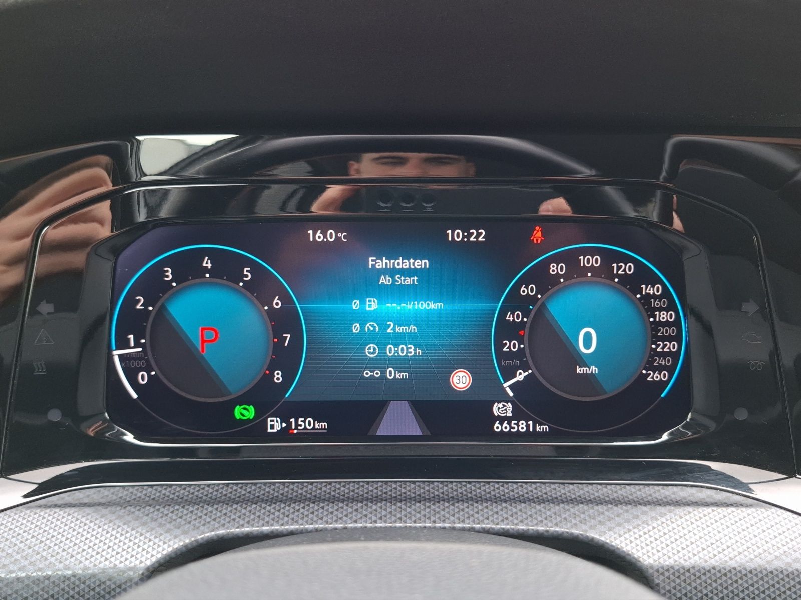 Fahrzeugabbildung Volkswagen Golf VIII eTSI United DSG LED Navi AID ACC RFK S