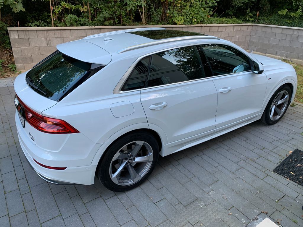 Image of Audi Q8