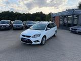 Ford Focus Turnier Style +/1,6/EURO5/KLIMA/AHK/TEMPOM - Ford Focus aus 2010: Kombi