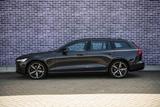 Volvo V60 2.0 B4 Plus Dark | ACC | 19 inch | kamera | - gebrauchte Volvo V60 aus dem Jahr 2023