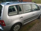 Volkswagen Touran 1.6 FSI Basis TÜV Neu - gebrauchte Volkswagen Touran aus dem Jahr 2004