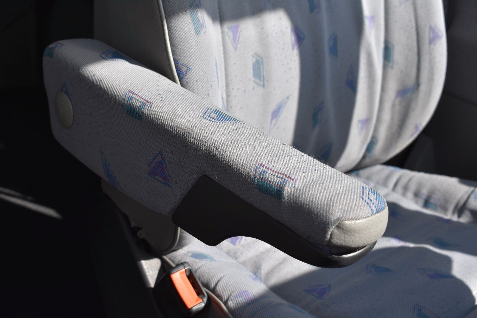 Fahrzeugabbildung Volkswagen T4 Caravelle 2.5 TDI KLIMA/SERVO/ABS/AHK