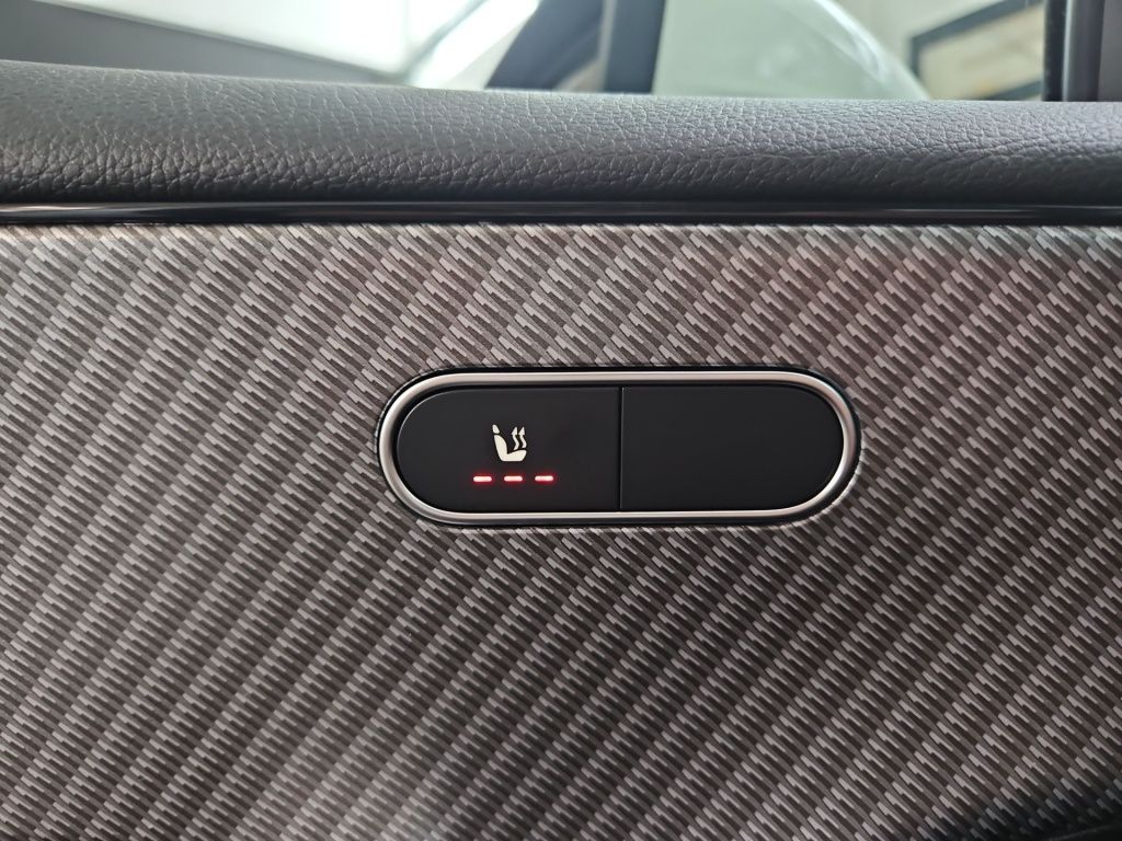 Fahrzeugabbildung Mercedes-Benz A 180 Progressive AHK Navi LED SHZ SpurH KAM DAB