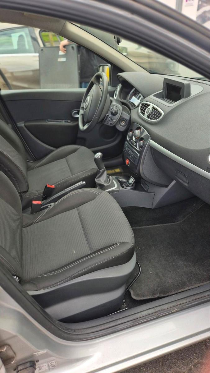 Renault Clio 2012 — photo 6