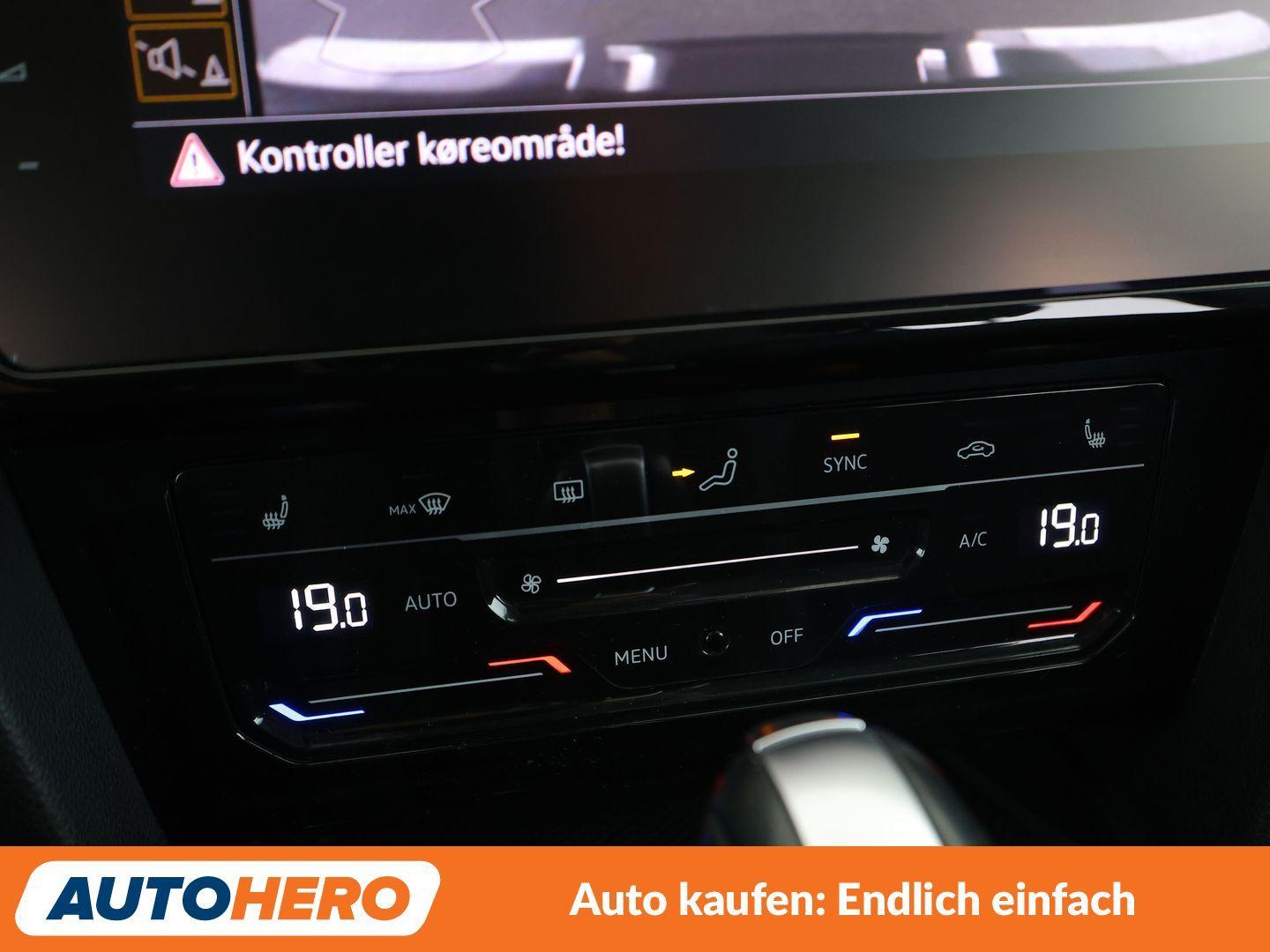 Volkswagen Passat 1.5 TSI ACT Elegance Aut.*NAVI*LED*ACC*