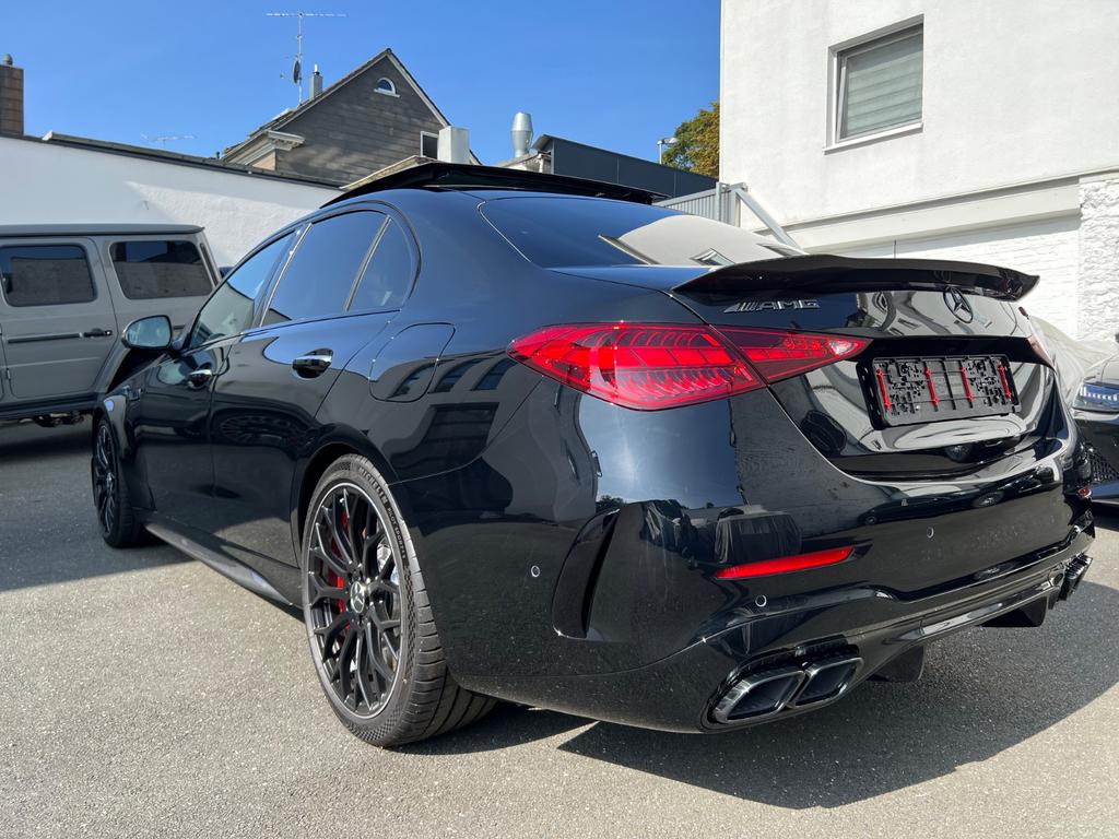 Mercedes-Benz C 63 AMG