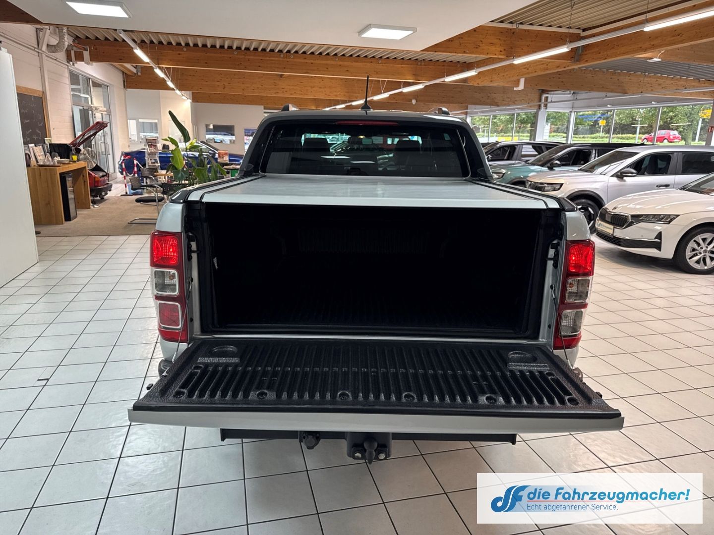 Fahrzeugabbildung Ford Ranger Wildtrak DOKA 212PS 4x4 AHK Navi Leder LE