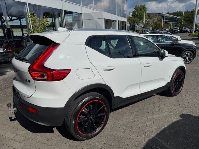 Fahrzeugabbildung Volvo XC40 Momentum Pro AWD AHK LED NAVI