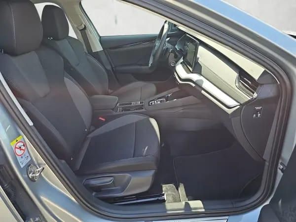 Fahrzeugabbildung SKODA Octavia 2.0 TDI DSG Selection AHK+APP+ACC+NAVI++
