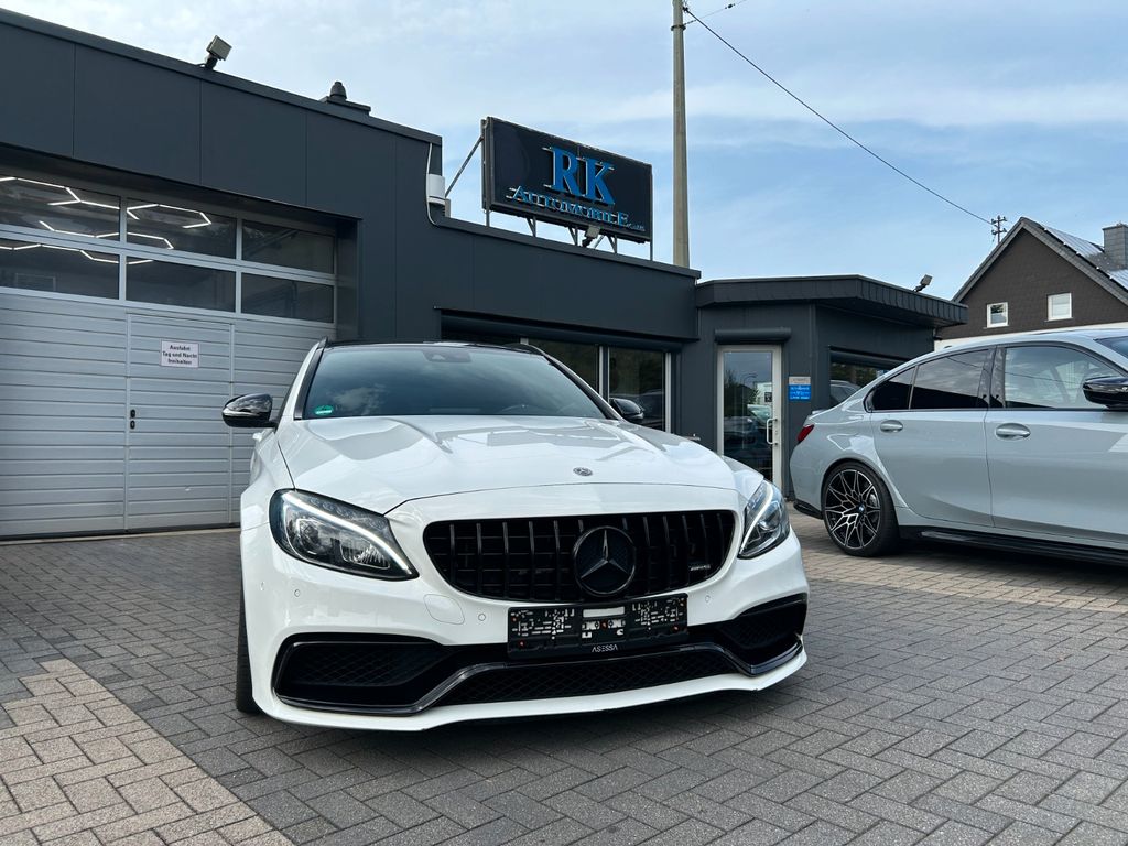 Image of Mercedes-Benz C 63 AMG