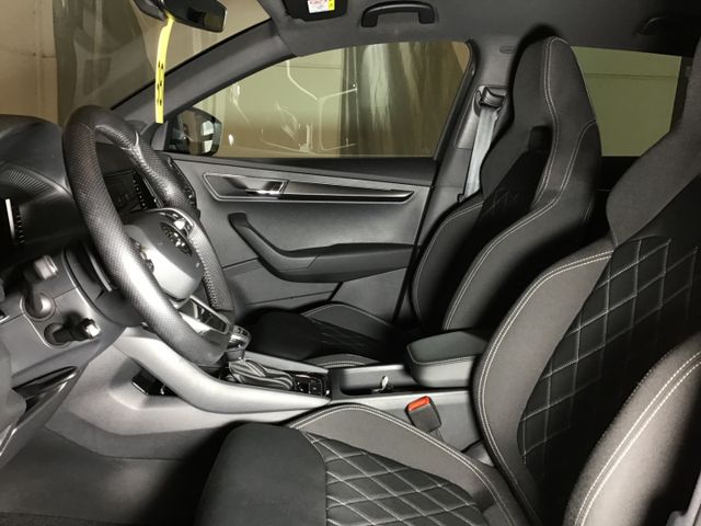 Fahrzeugabbildung Skoda Karoq Sportline 1.5 TSI DSG/Navi/Matrix/PDC/SHZ