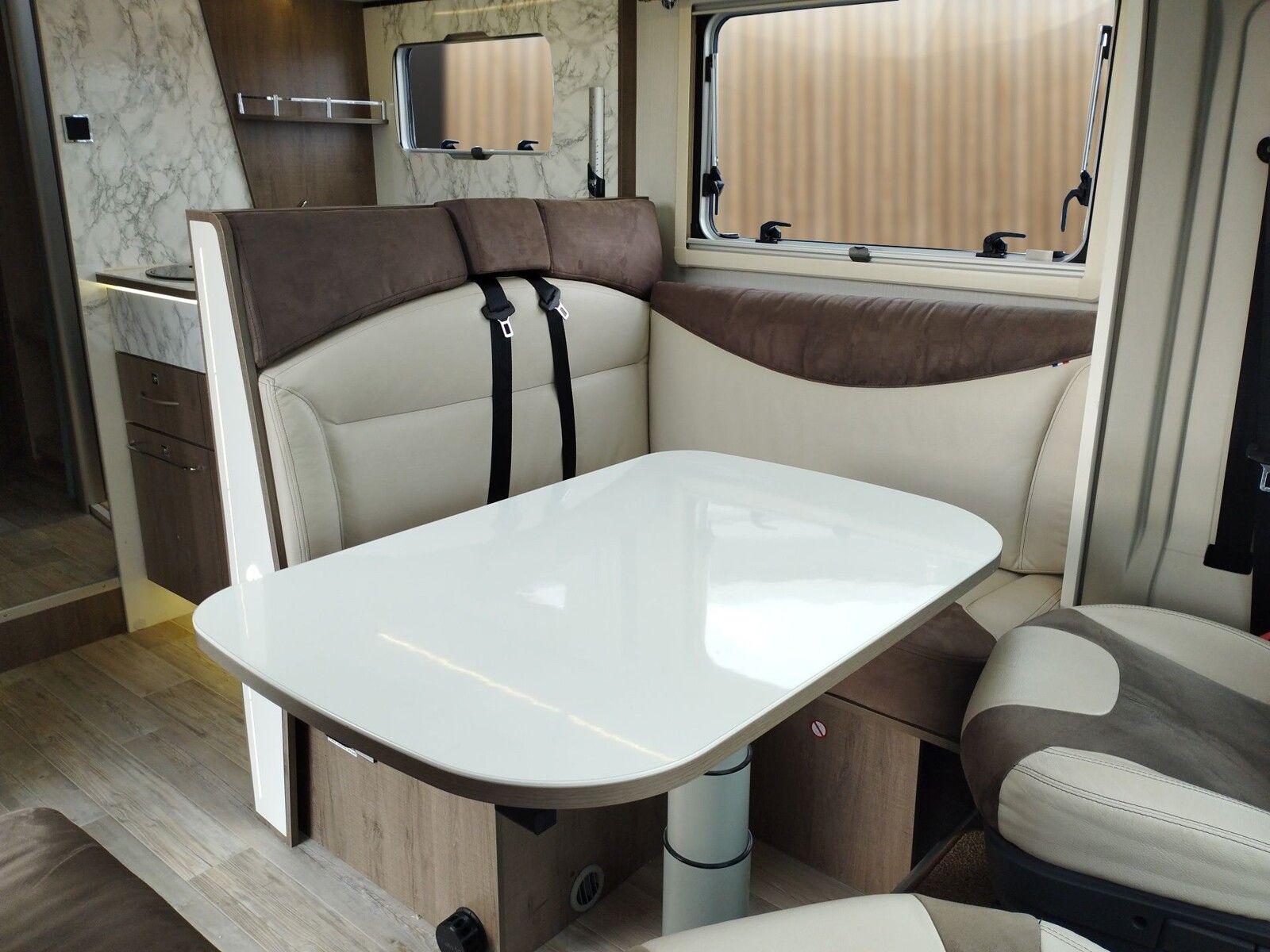 Fahrzeugabbildung Mooveo Tei 74 EB