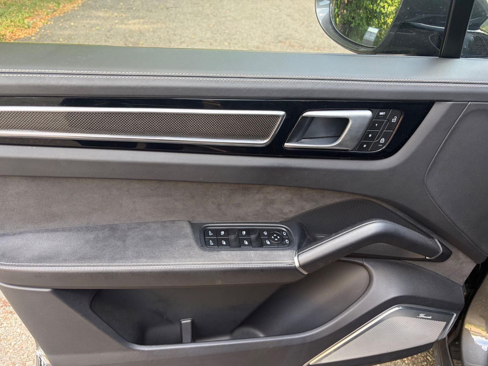 PORSCHE Cayenne 23