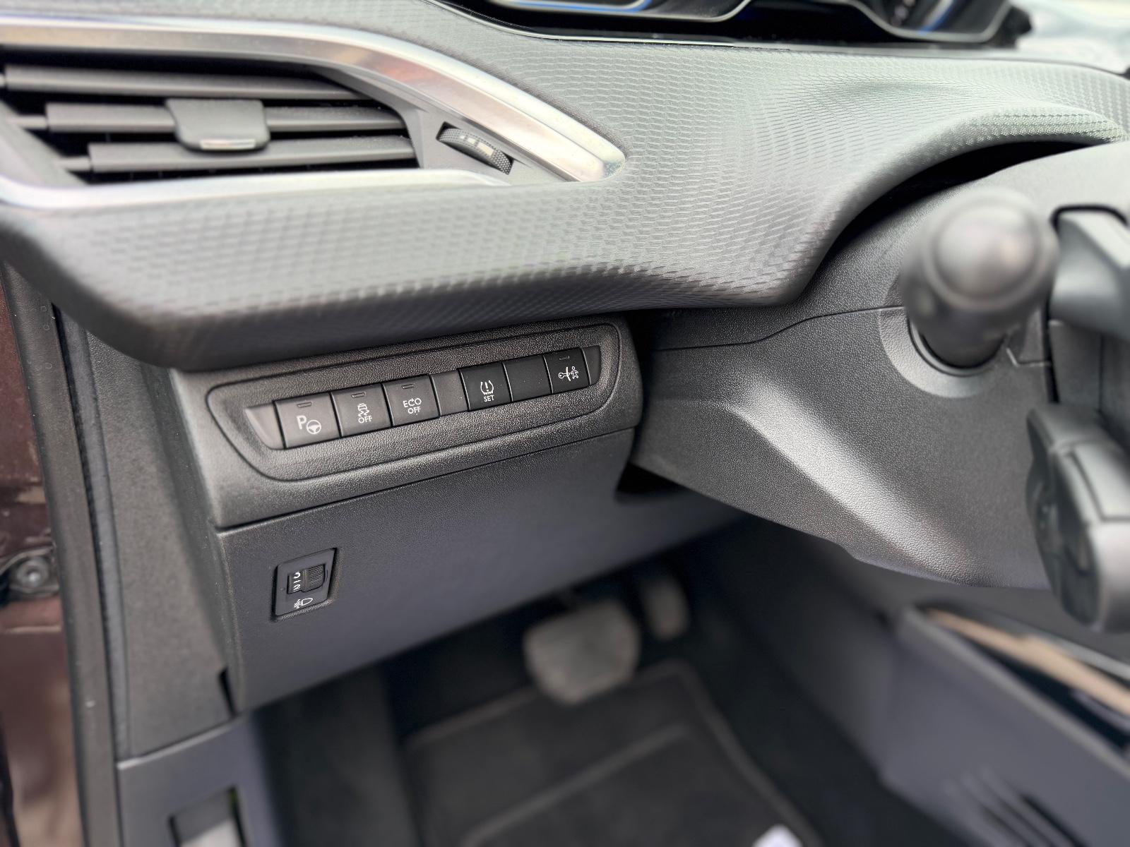 Peugeot 2008 Allure Aus 1 Hand+Automatik*Scheckheft Gepf
