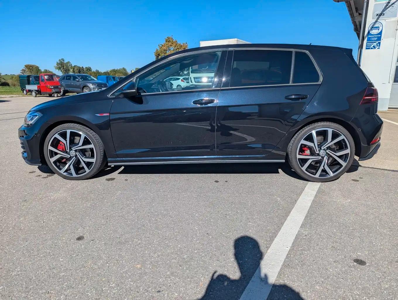 Volkswagen Golf VII Lim. GTI Performance  Panorama, AHK,