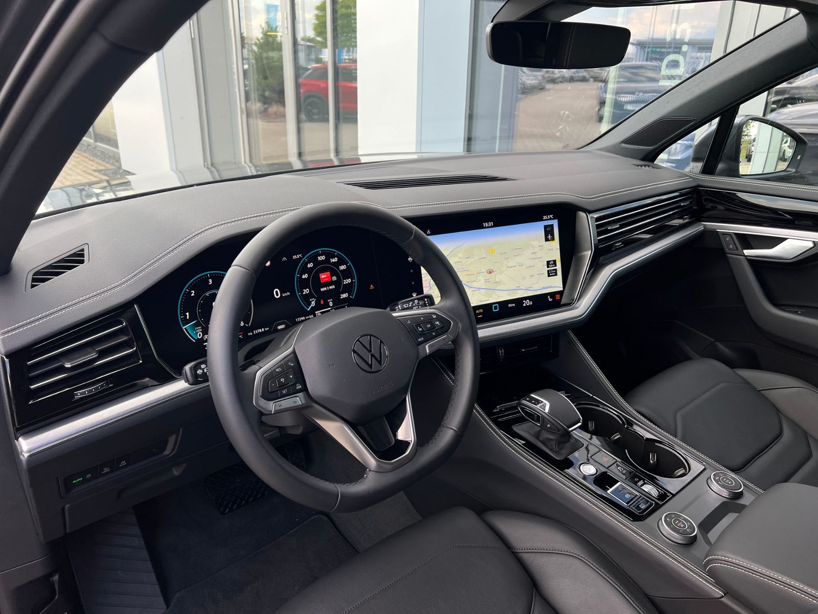 Fahrzeugabbildung Volkswagen Touareg 3.0 TDI 4MOTION *AHK, Luft, Leder, ACC,