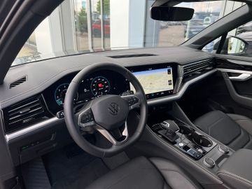Volkswagen Touareg - 8