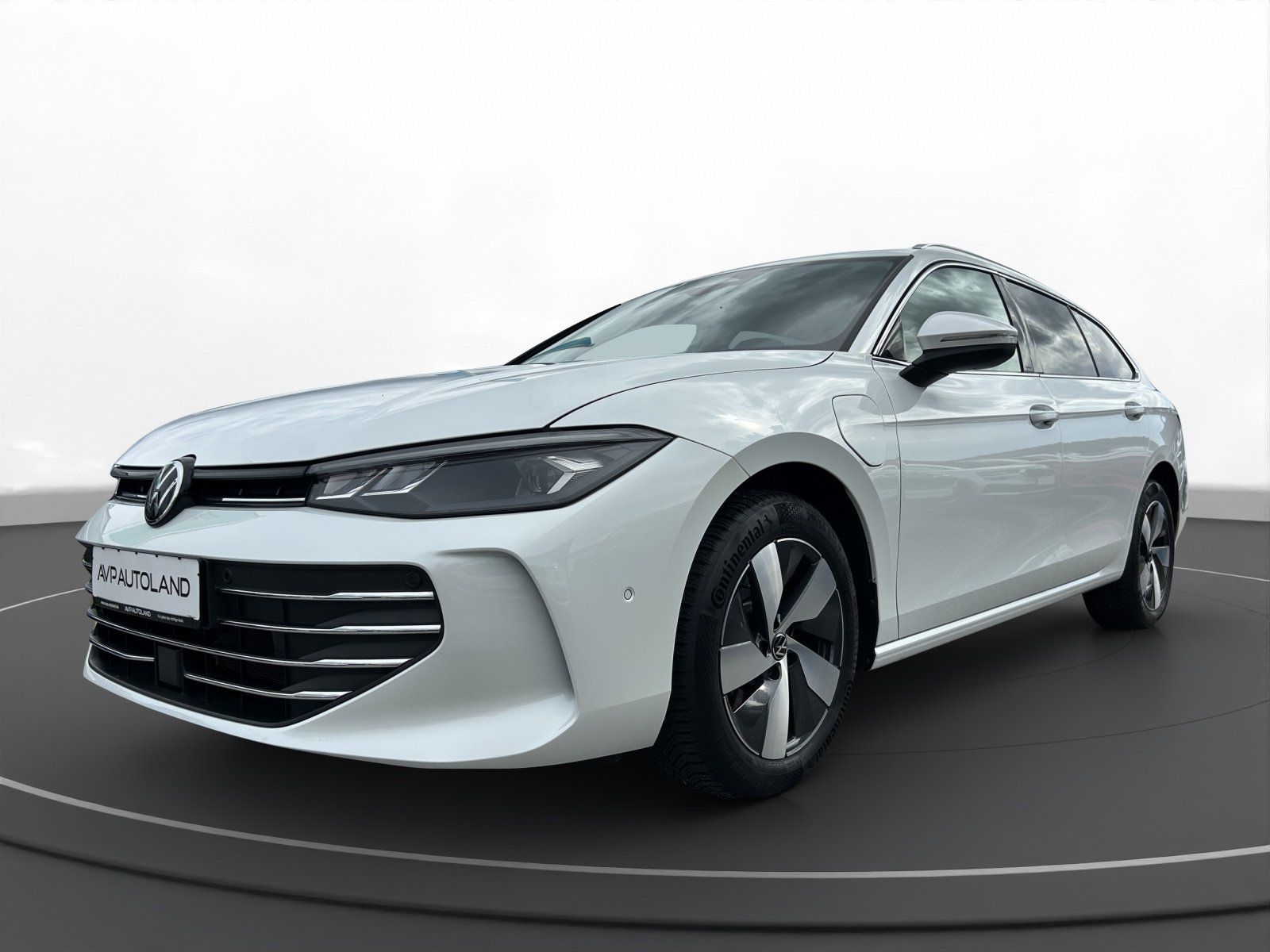 Volkswagen Passat Variant 1.5 TSI DSG eHybrid Business AHK foto 2