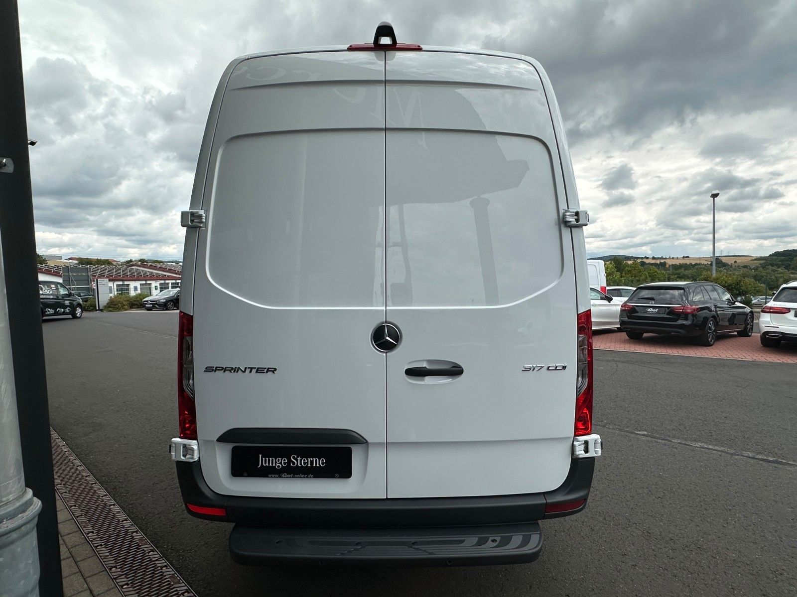 Fahrzeugabbildung Mercedes-Benz Sprinter 317 CDI 3665 9G Klima 360 SHZ Tempomat