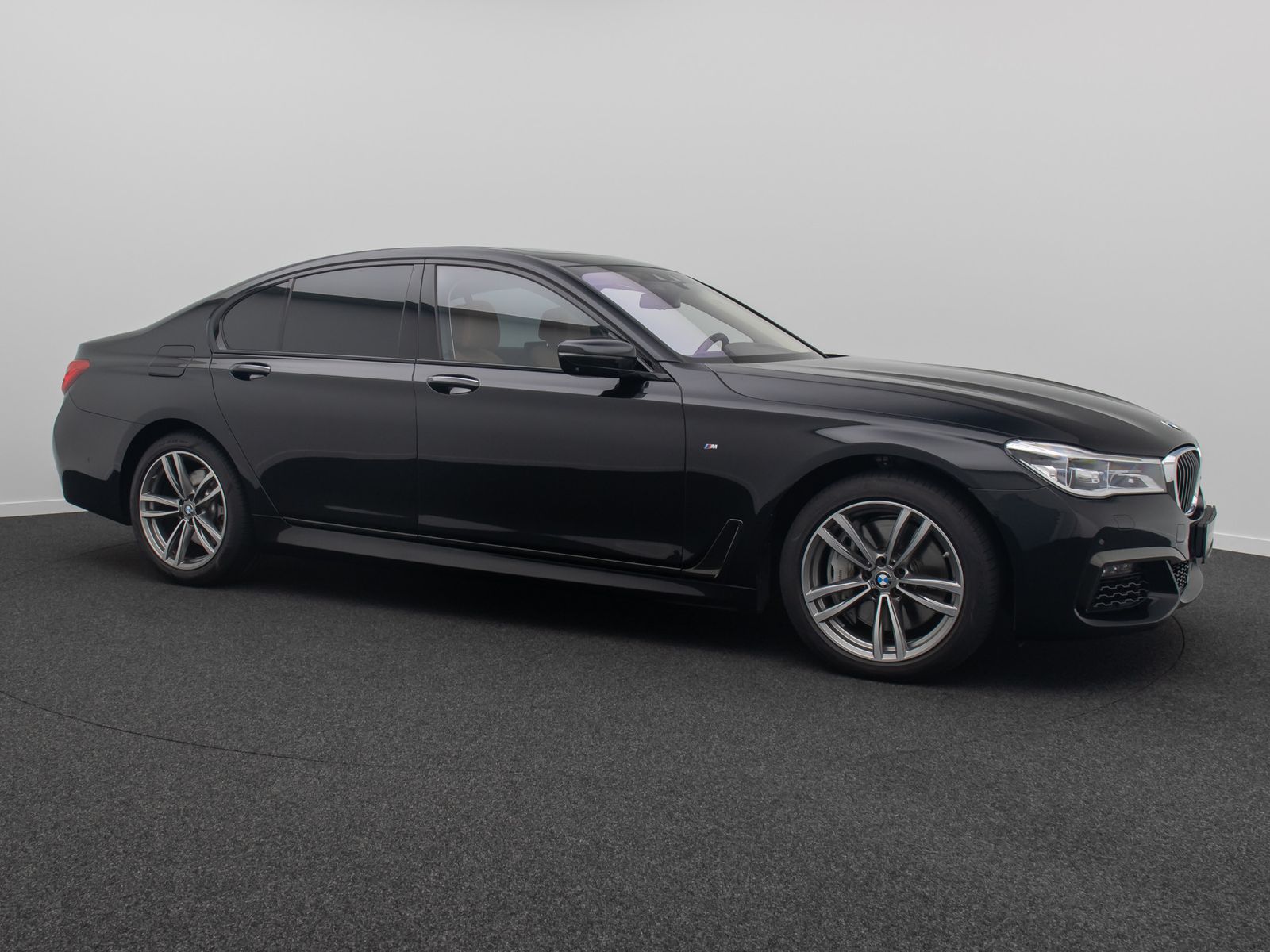 Fahrzeugabbildung BMW 750d xD M Sport 360&deg; Massage FondEnt Laser Voll