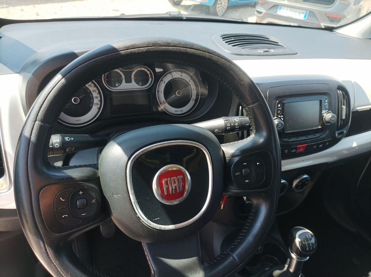 Fiat 500L 2015 — photo 9
