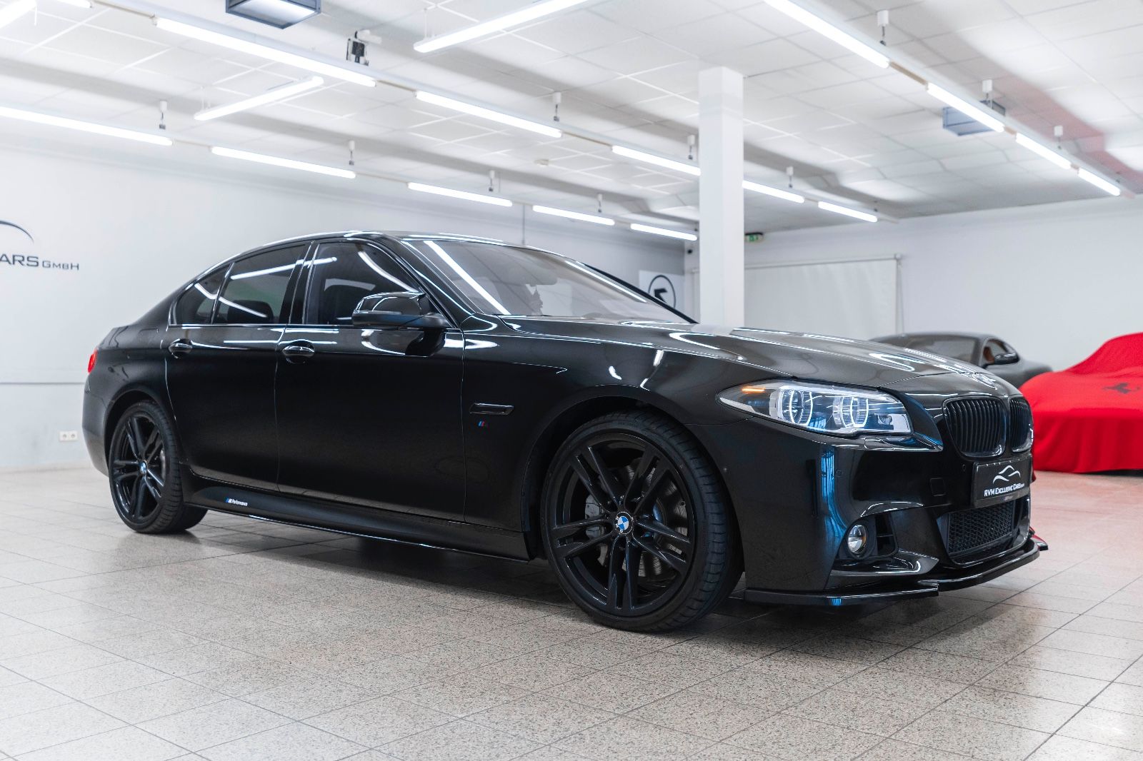 Fahrzeugabbildung BMW 550I Xdrive M-Performance HUD LED KAM NAV H&K