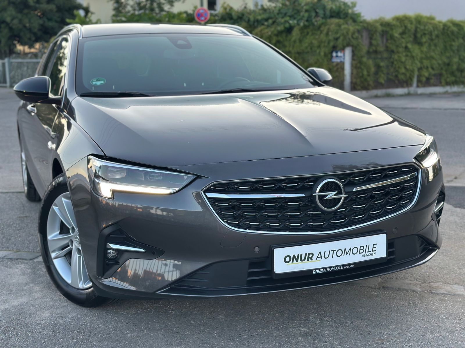 Opel Insignia B ST Navi HuD ACC AHK Kamera Massage