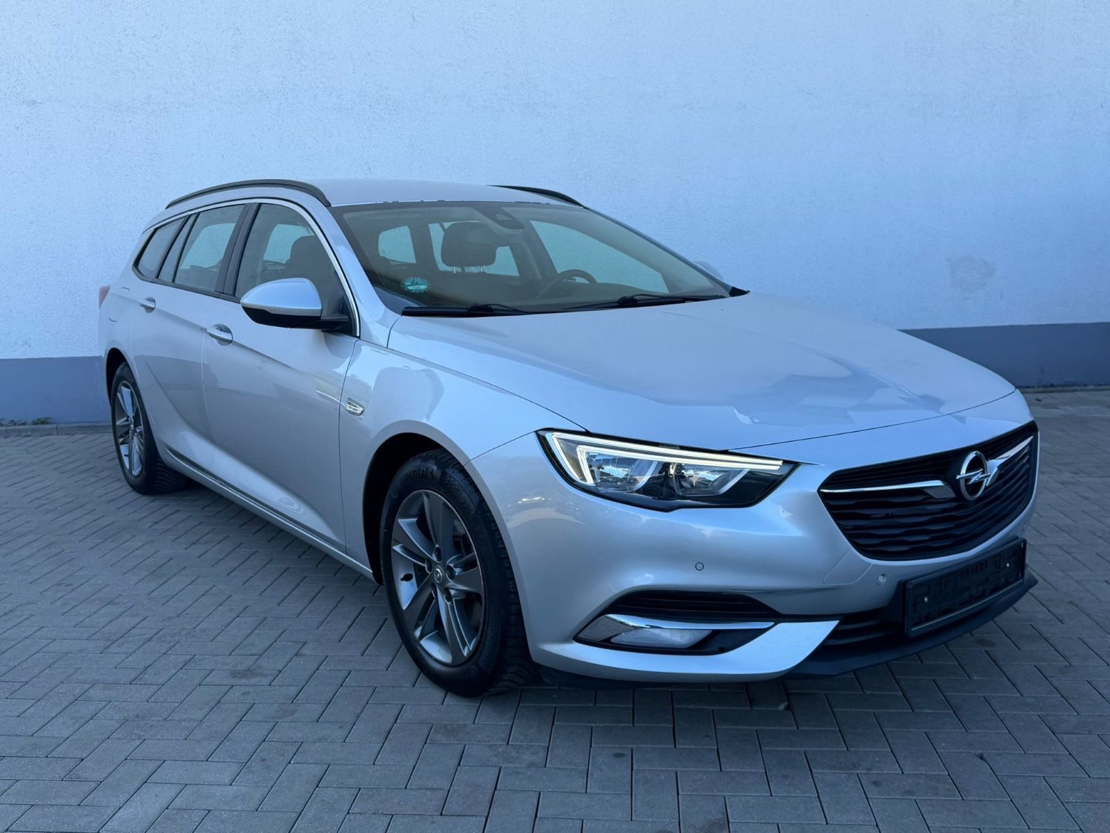 Opel Insignia - 1