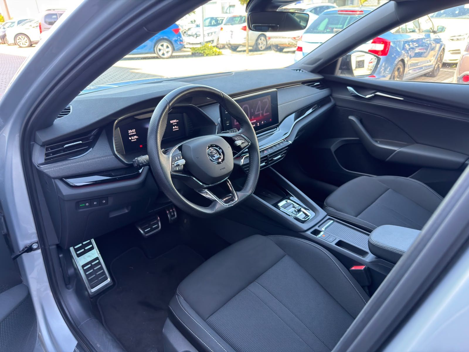 Fahrzeugabbildung SKODA Octavia Combi Sportline*PANO