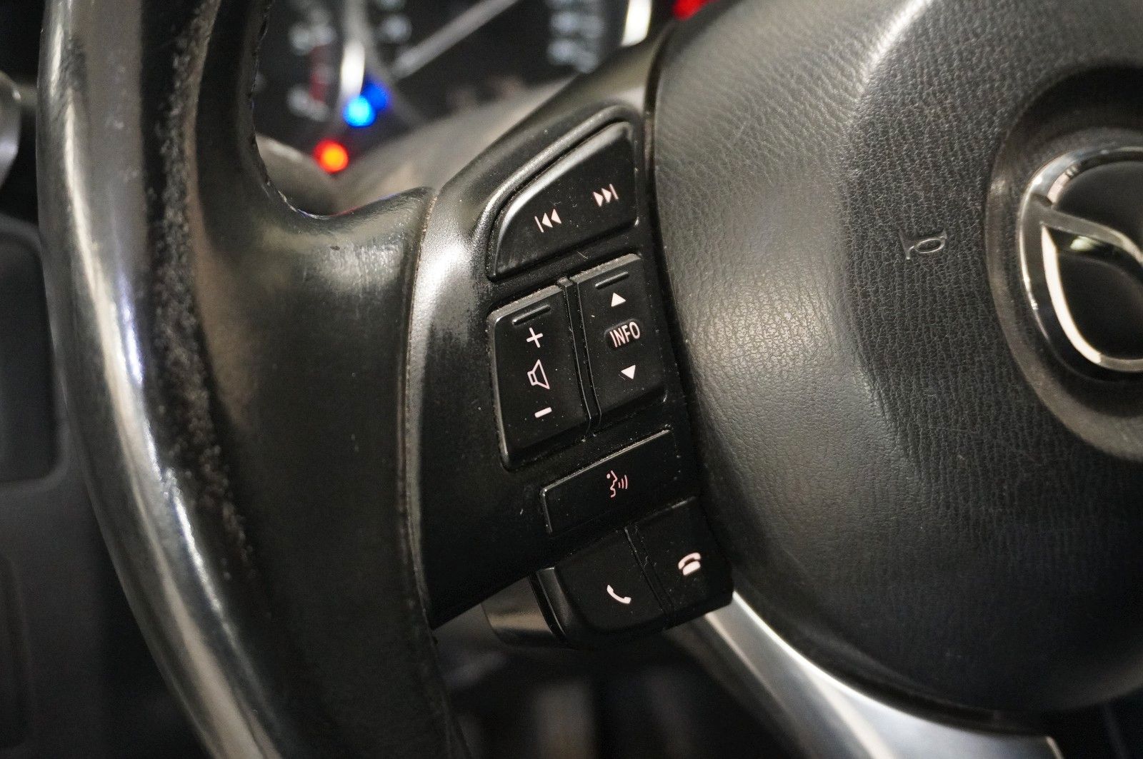 Fahrzeugabbildung Mazda CX-5 2.2 SKYACTIVE SENDO NAVI/BOSE/BI-XENON/AHK