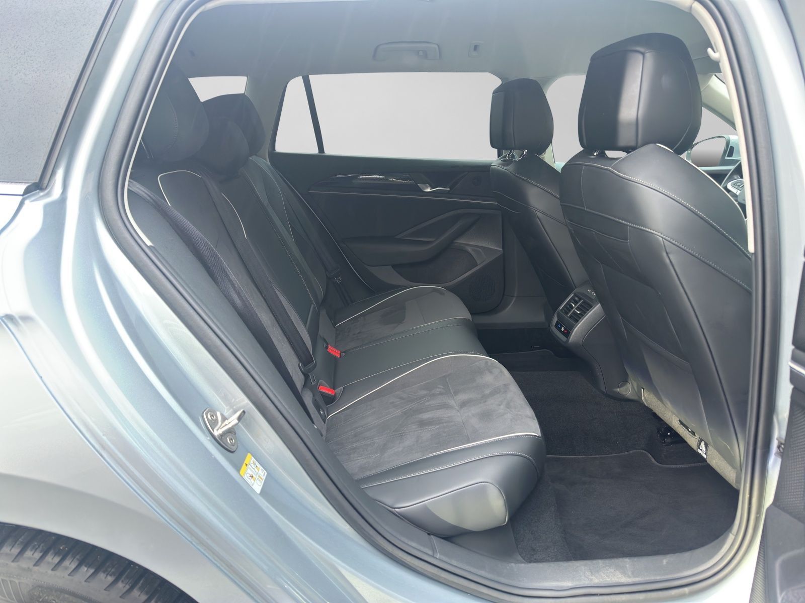 Volkswagen Passat Variant - Bild 6