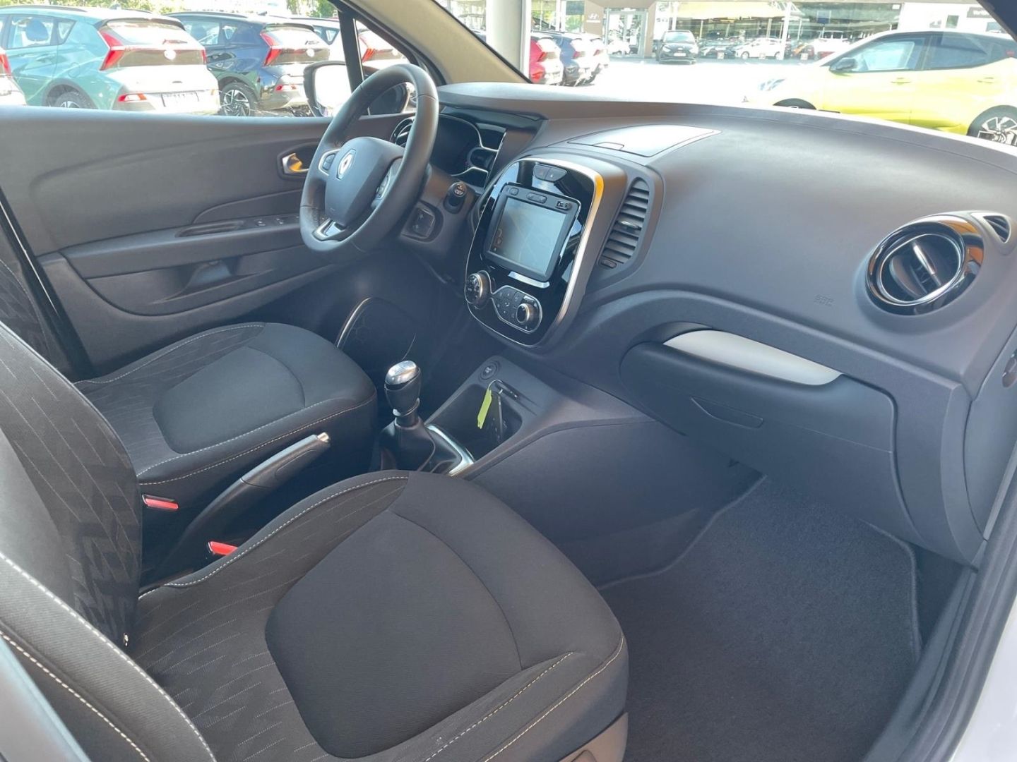 Fahrzeugabbildung Renault Captur 1.3 Limited Allwetter Sitzheizung Tempoma