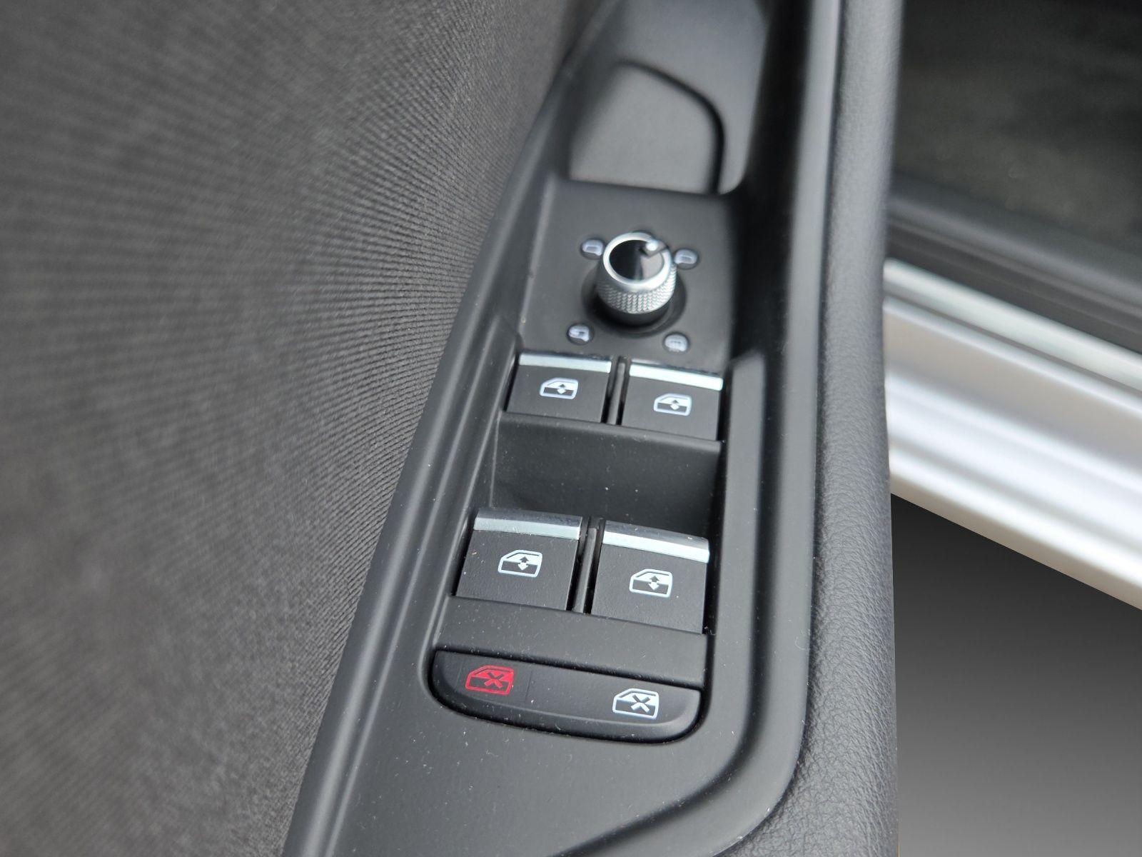 Audi A4 Avant 40 TFSI QUATTRO S TRONIC NAVI*KAMERA*S, миниатюра 11
