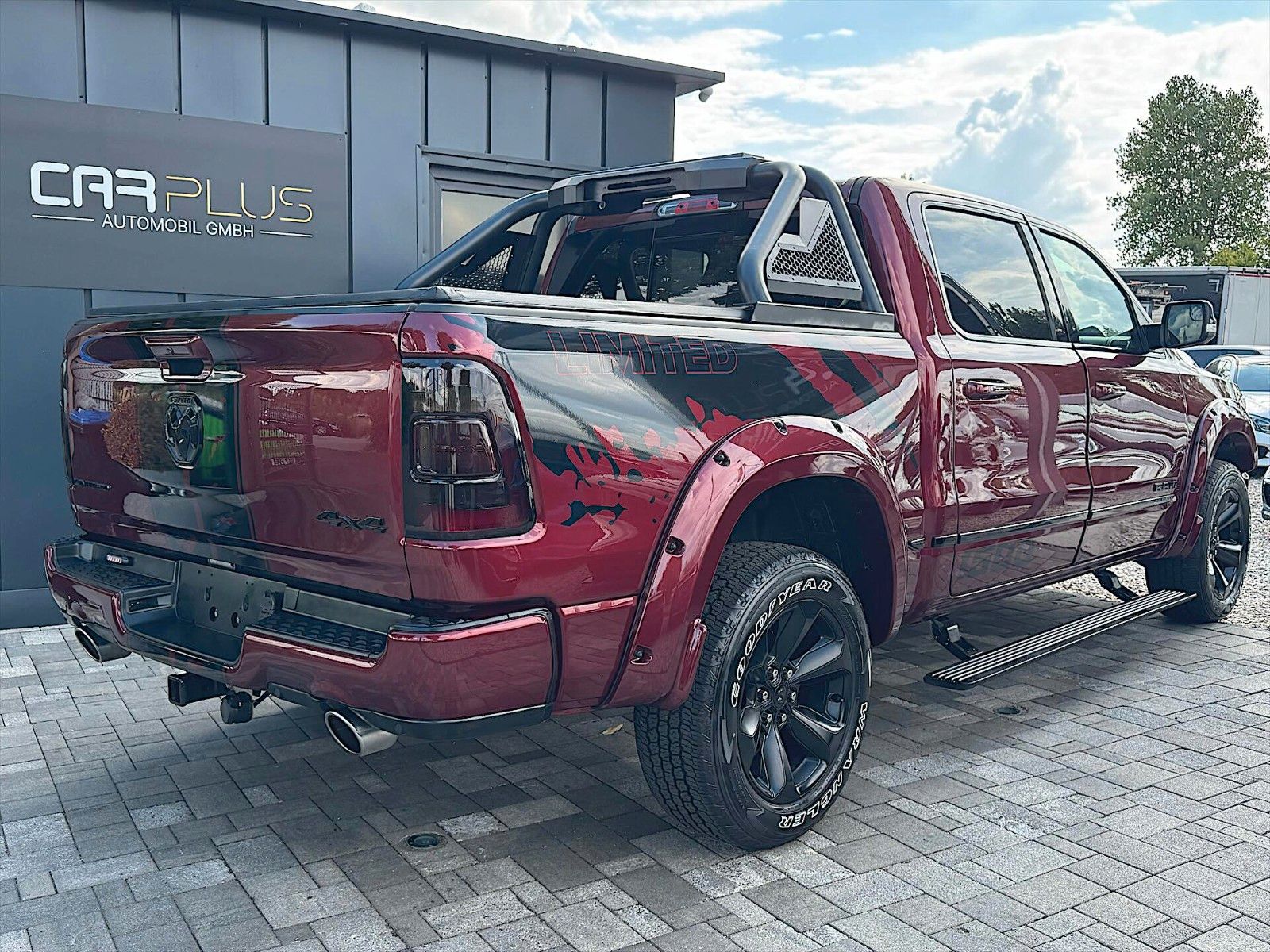 Fahrzeugabbildung Dodge RAM 5.7 V8 HEMI 4x4 LIMITED NightEdition Offroad