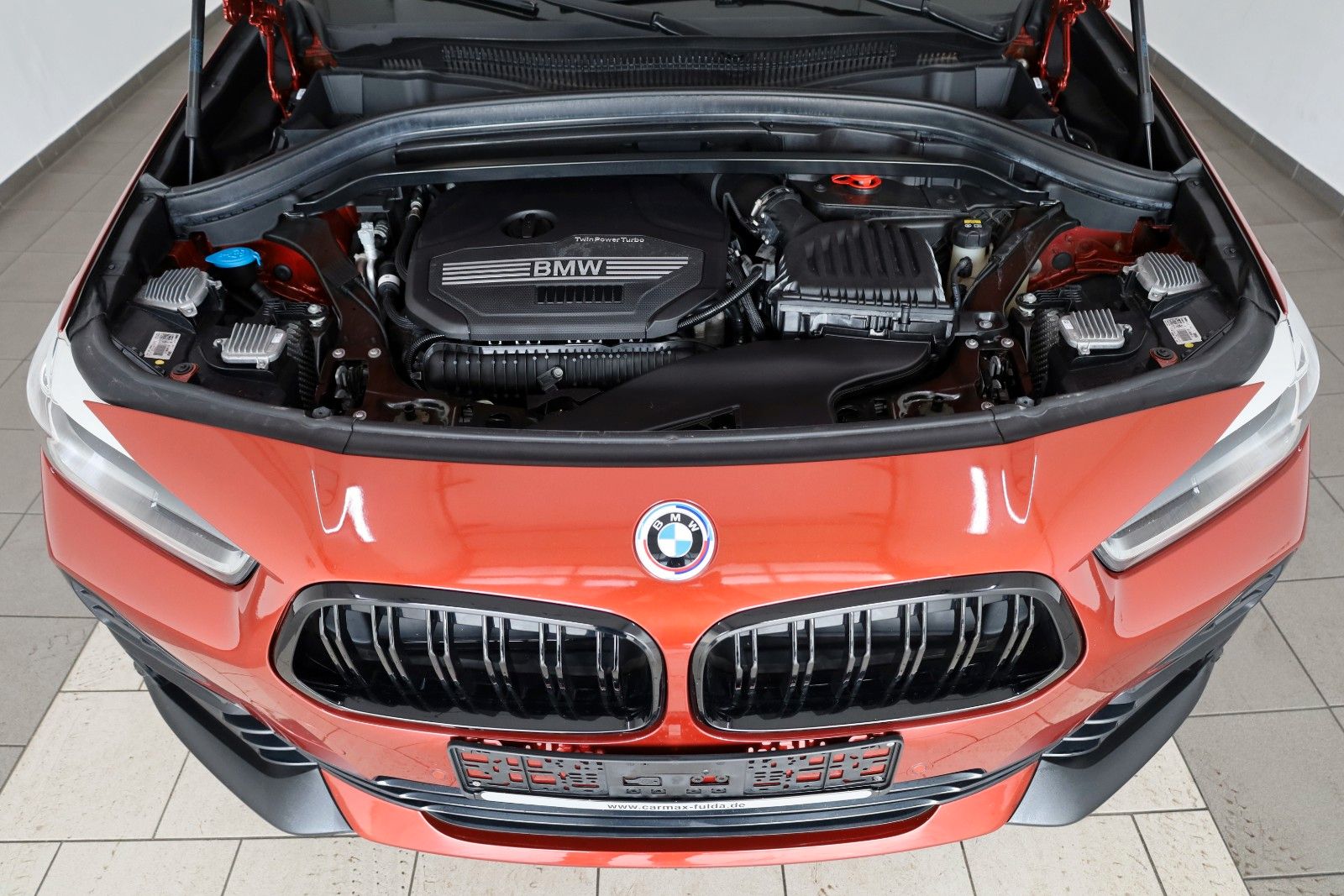 Fahrzeugabbildung BMW X2 sDrive 20 i Advantage Plus,Navi,Kamera,AHK+WR