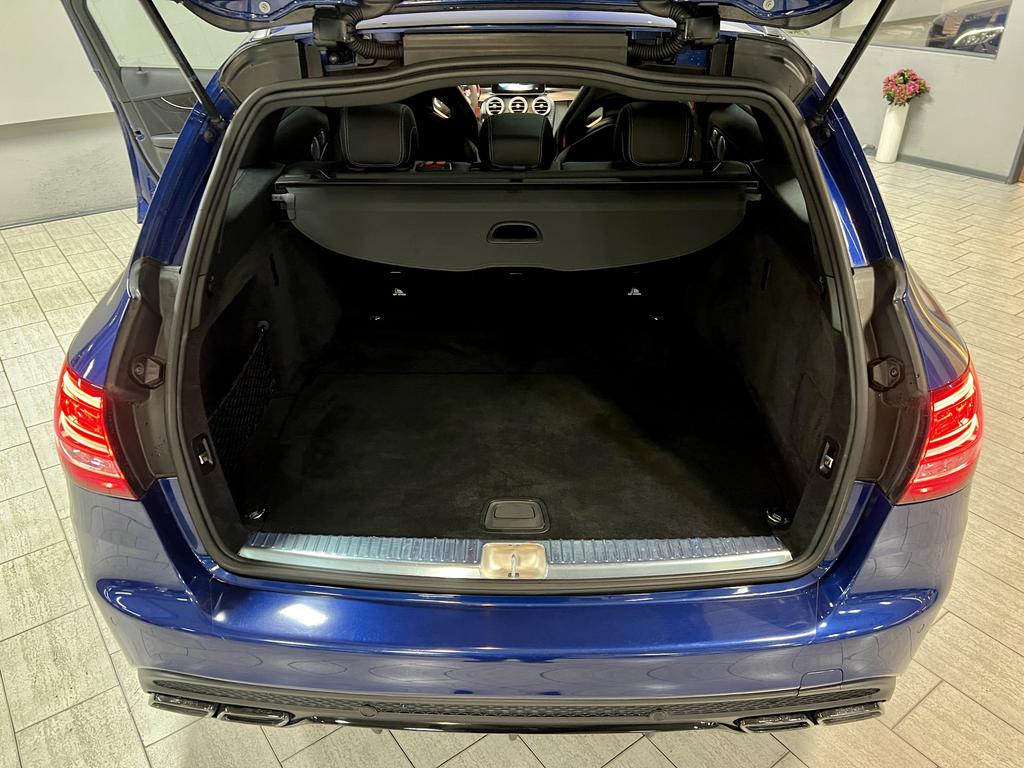 Mercedes-Benz C 63 AMG