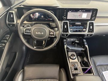 KIA Sorento - 4