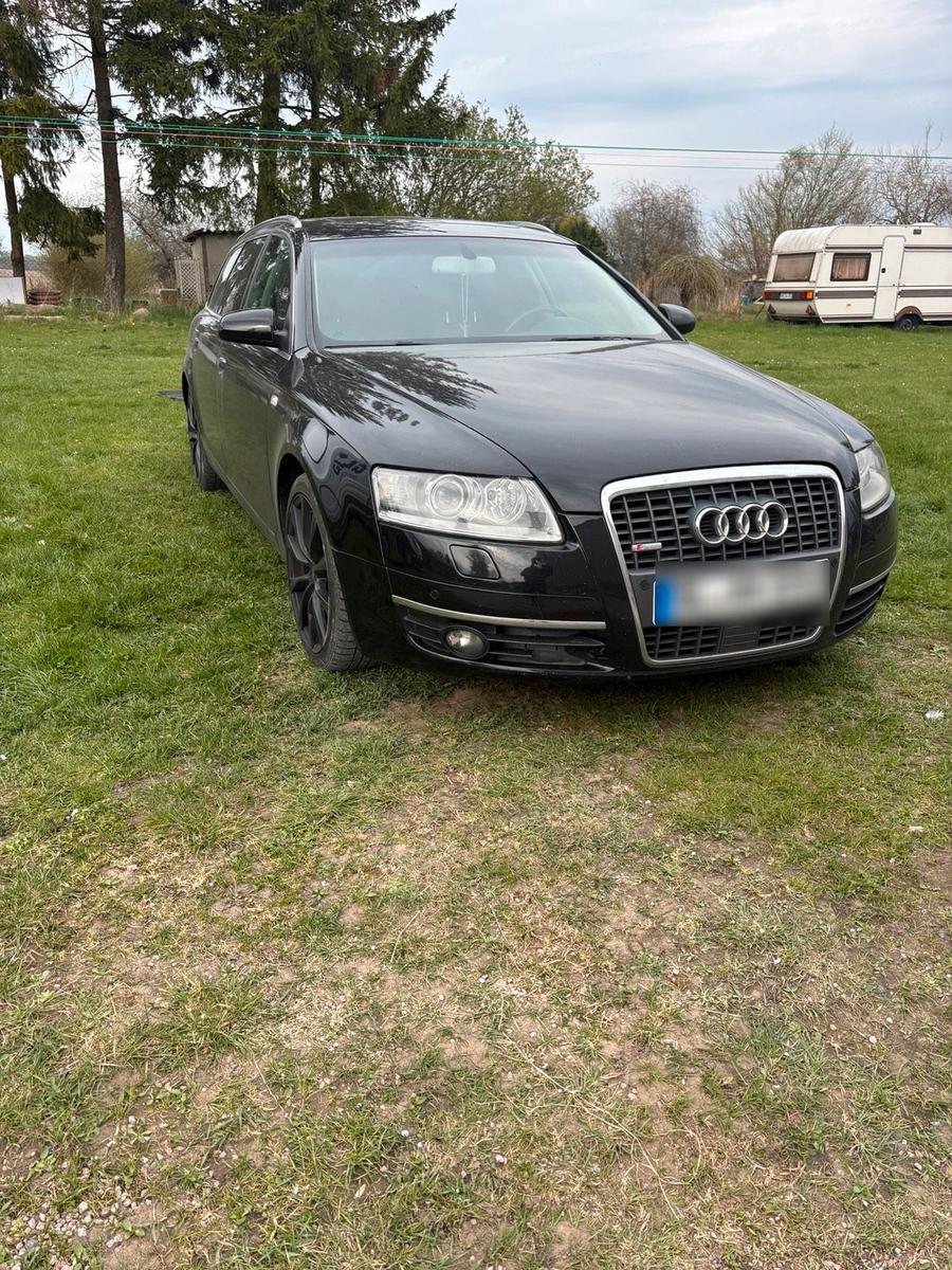 Audi A6 2005 — interior