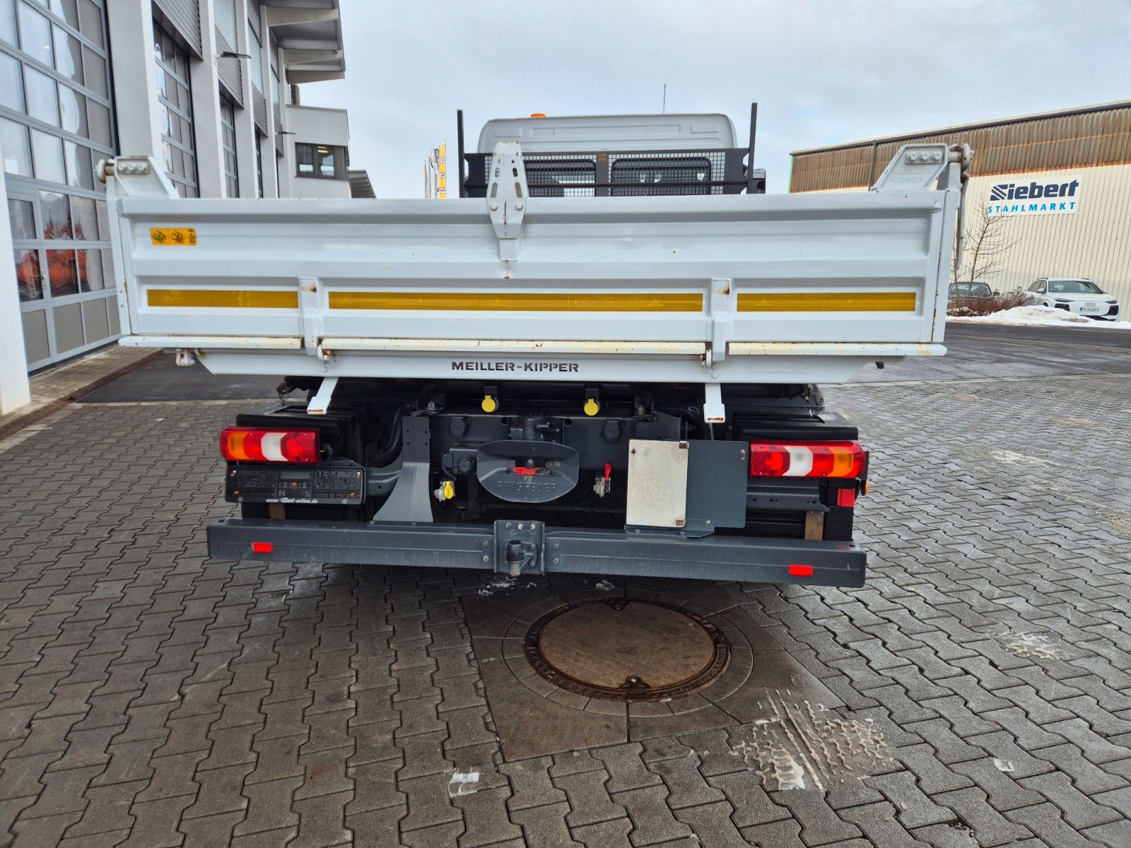 Fahrzeugabbildung Mercedes-Benz Atego 821 K 4x2 Meiller 2x AHK RUL Klima 3 Sitz